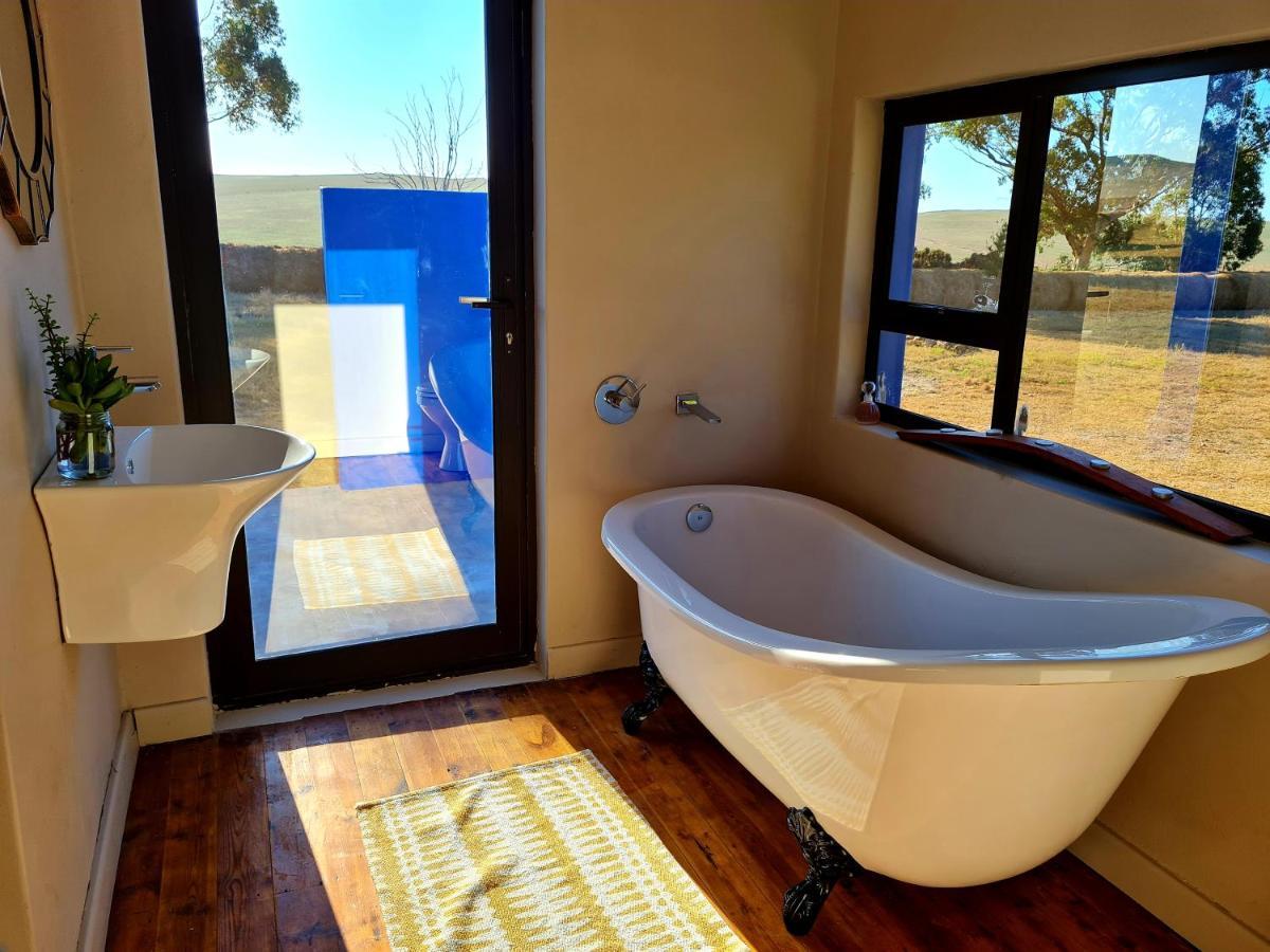 Die Blouhuis Farmhouse Retreat With A Hot Tub Cloeteskraal Exterior foto